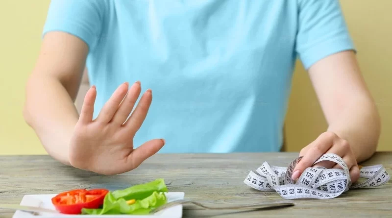 nhịn cơm có giảm cân không