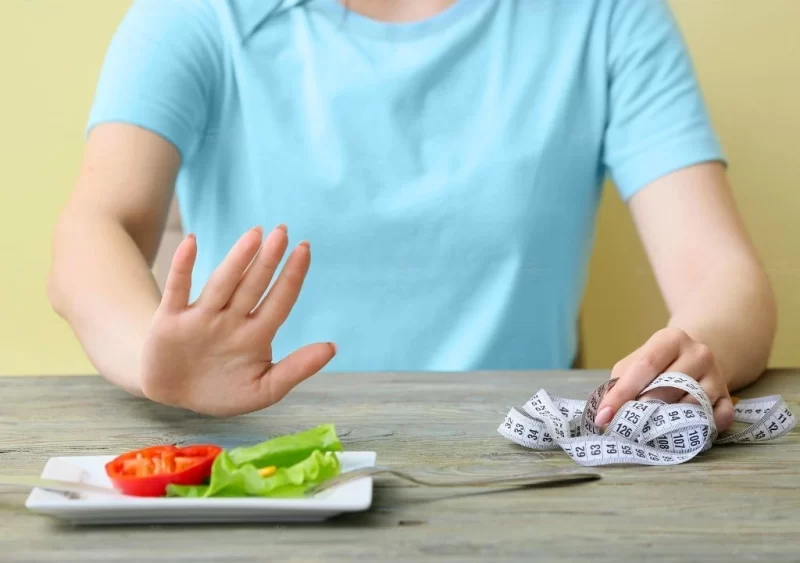 Nhịn cơm có giảm cân không? Những điều cần biết khi giảm cân