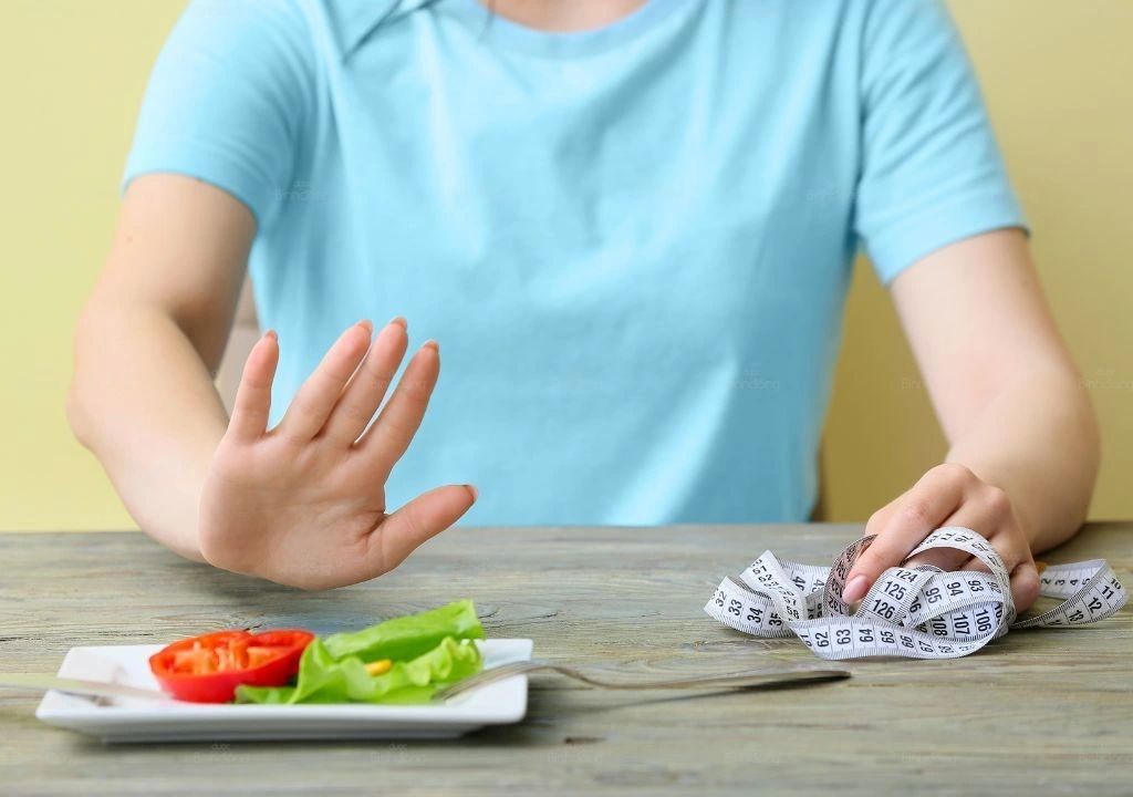 Nhịn cơm có giảm cân không? Những điều cần biết khi giảm cân